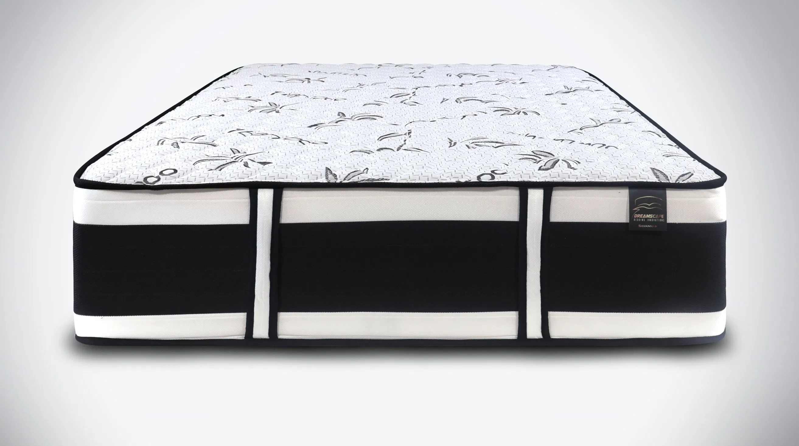 Luxury Coils Mattress with Breathable Fabric for All Seasons