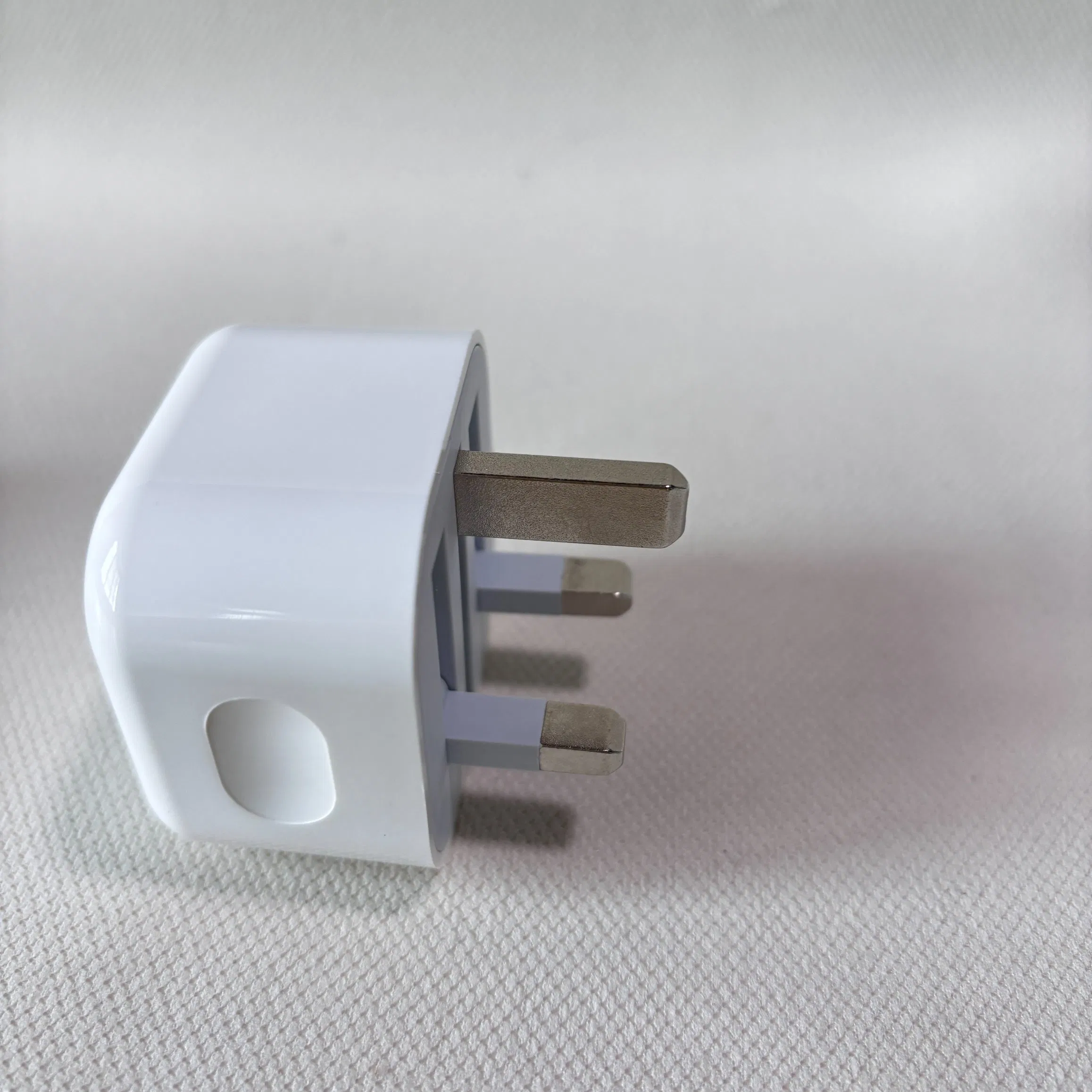 AAA+++ High-Quality Top1 Charger 20W, Strong UK Three-Plug Adaptability, Unobstructed Multi-Country Use, Excellent Safe Fast Charging Tech, Comfortable Charging