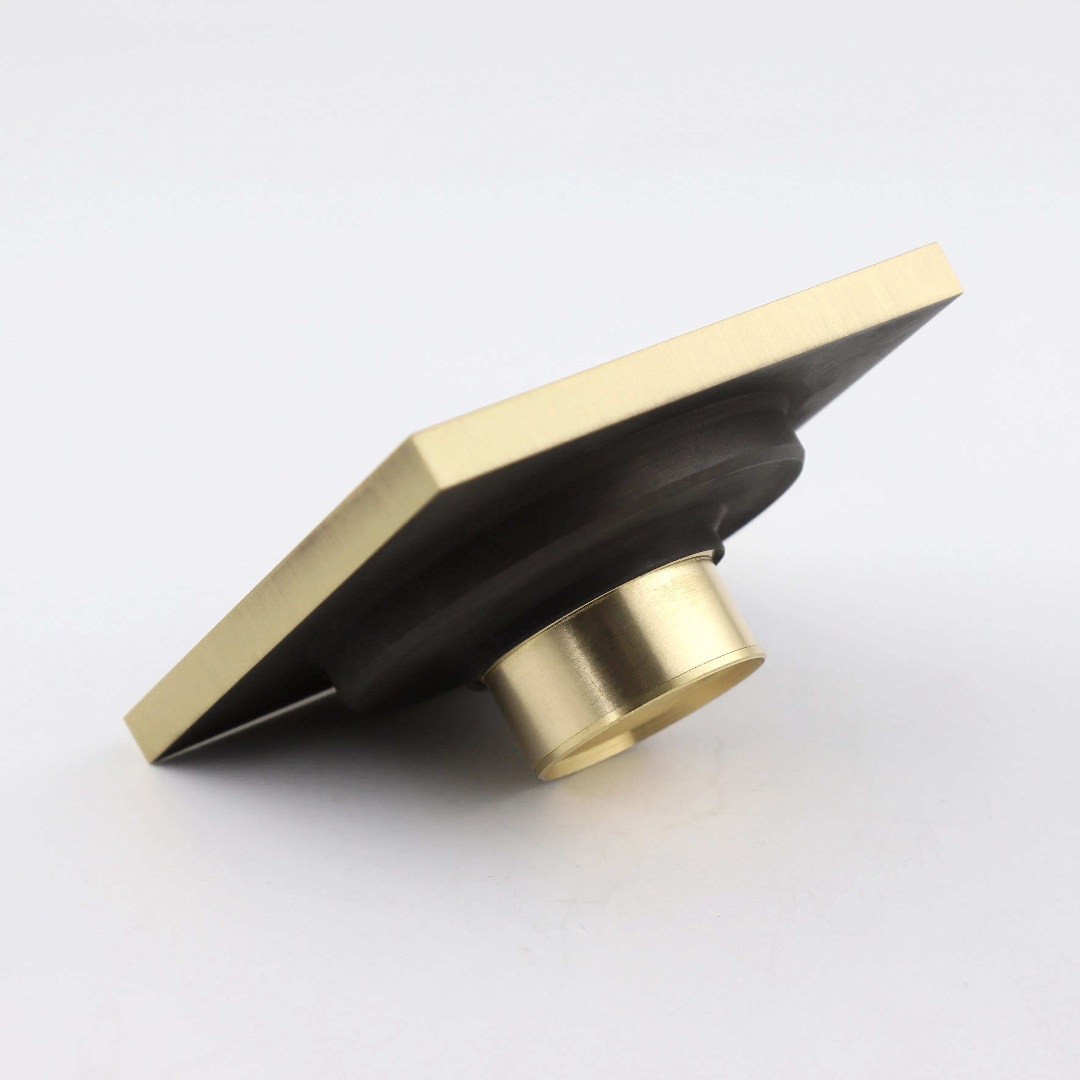 Скрытый слив для душа из античной латуни