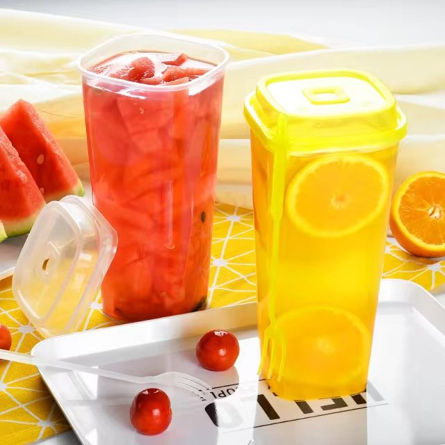 Square Injection PP Material Food Grade Cups with Pet Fork