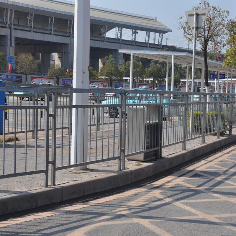 Maintain Free Aluminun Fence Guardrail Railing Traffic Barrier Balcony Fence