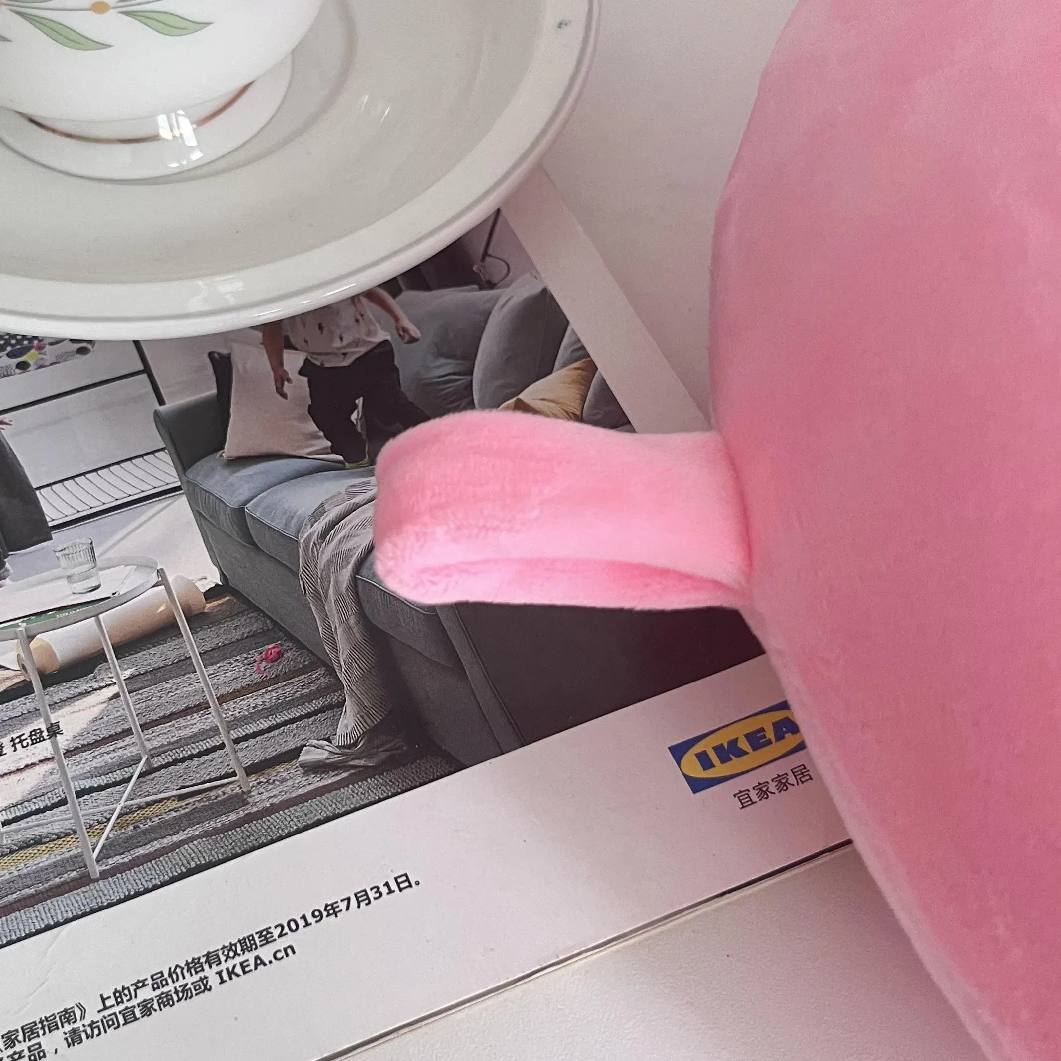 Hot Selling Breathable Short Plush Neck U-Shaped Massage Memory Foam Pillow for Flight