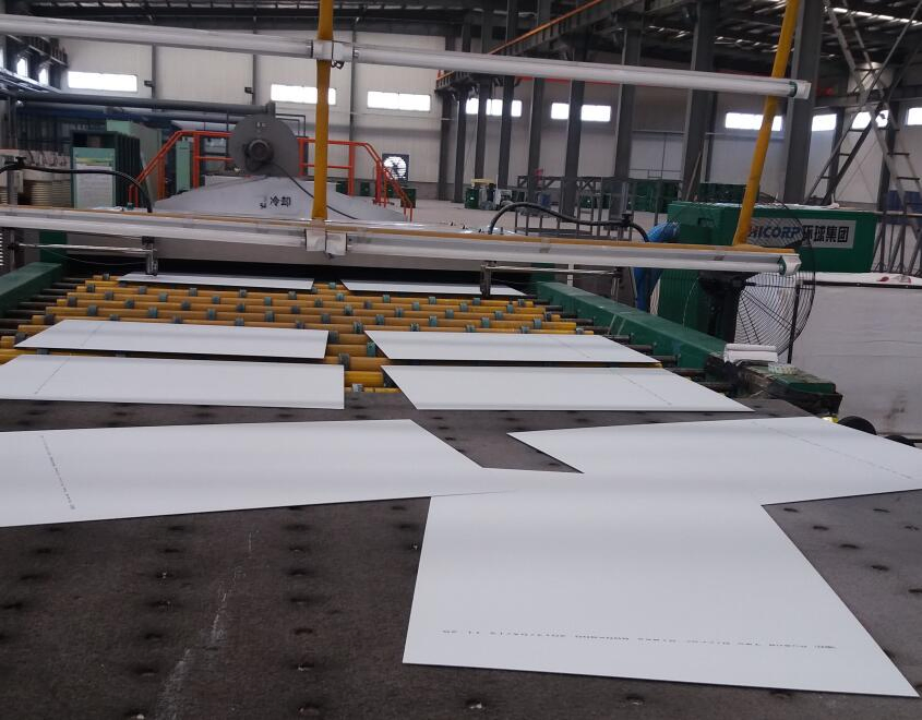 1.5mm Sheet Glass Mirror for Sales Promotion with Best Price