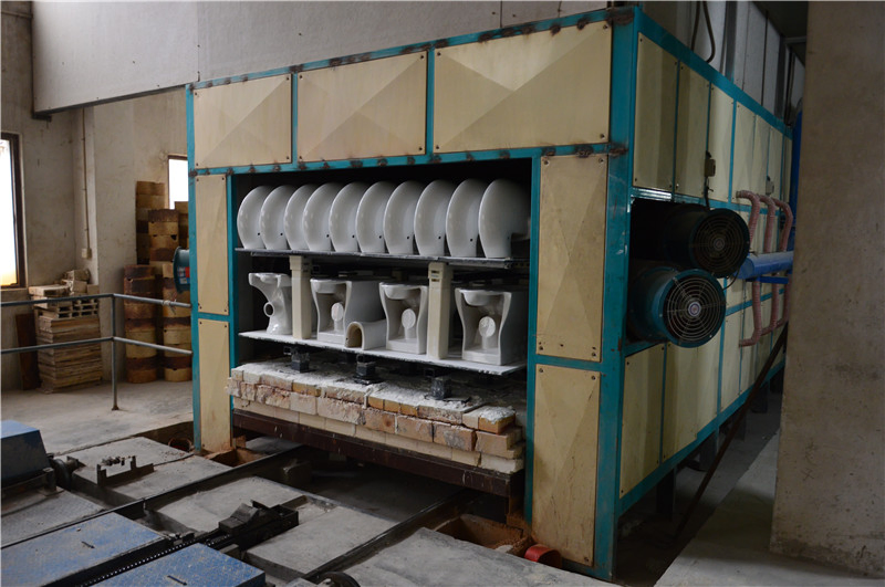 Foshan Ceramic Urinals Supplier Lavatory Bathroom Urinals Outhouse Toilets for Sale