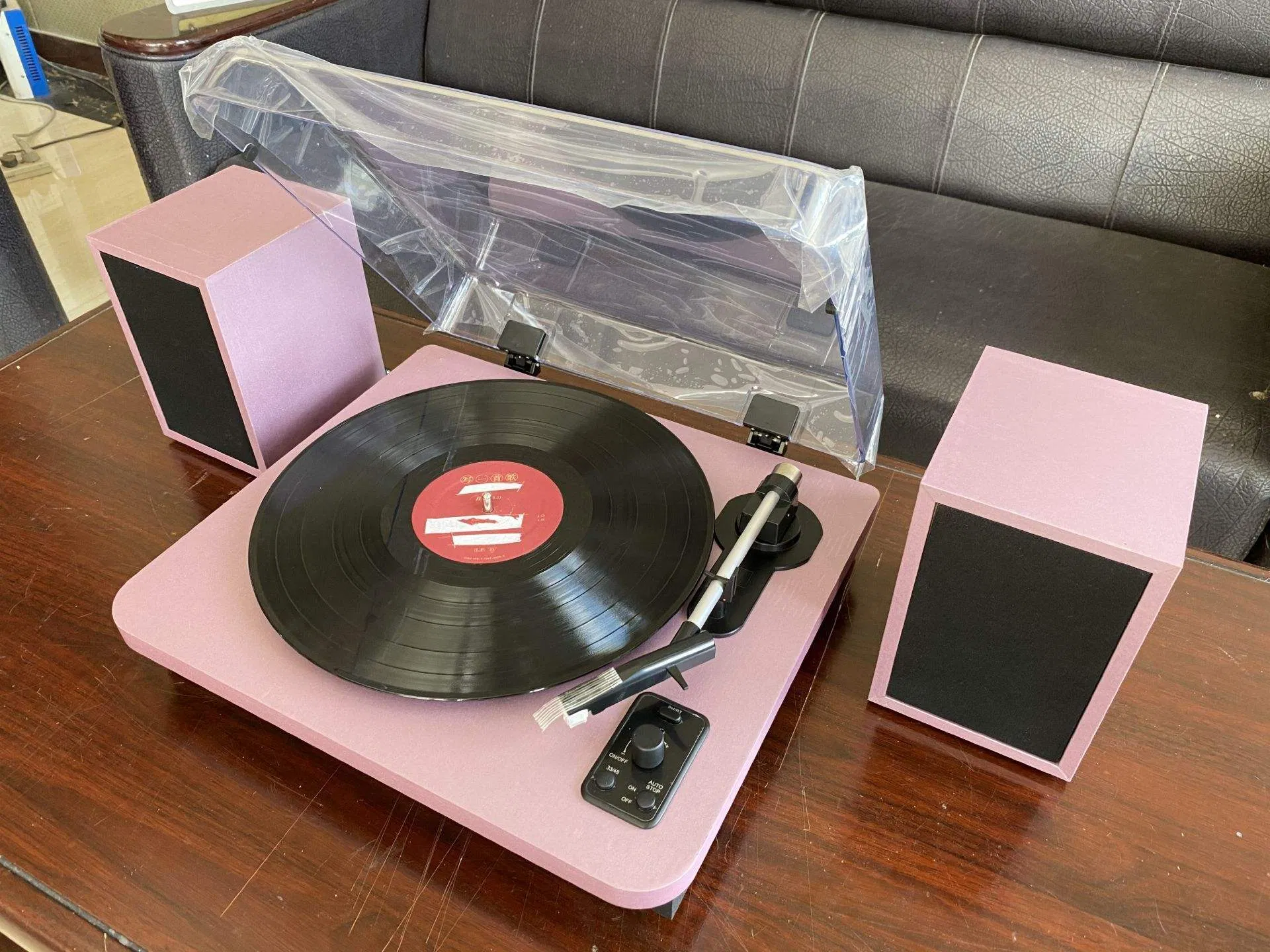 Портативный проигрыватель виниловых пластинок с Bluetooth