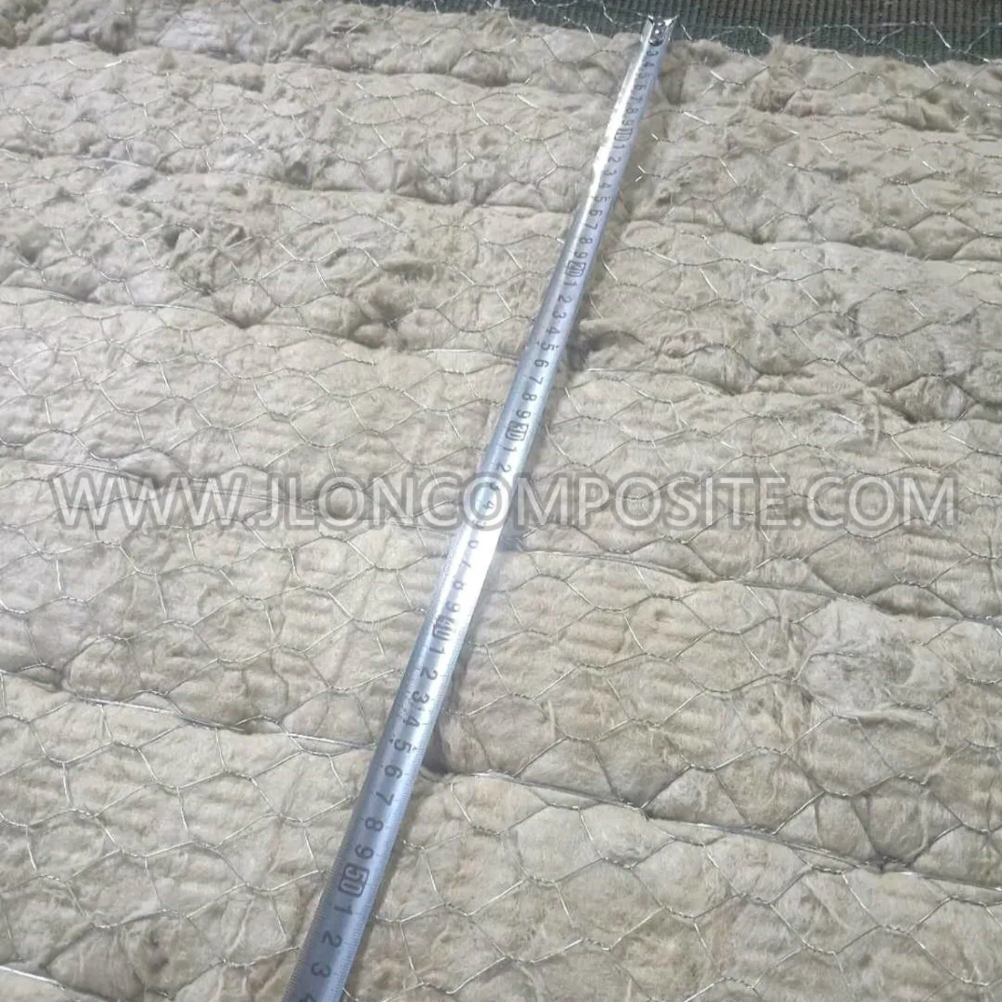 Pipe Insulation Rock Wool Blanket with Metal Mesh Covered