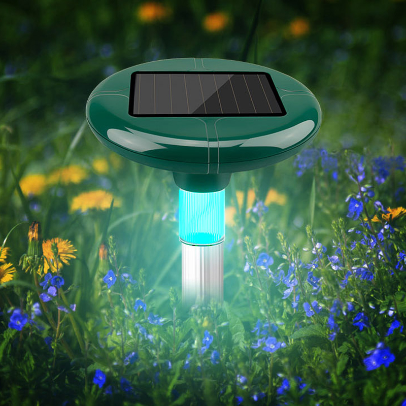 Electric Garden Outdoor Ultrasonic Pest Repeller for Gopher Mole Control with Light