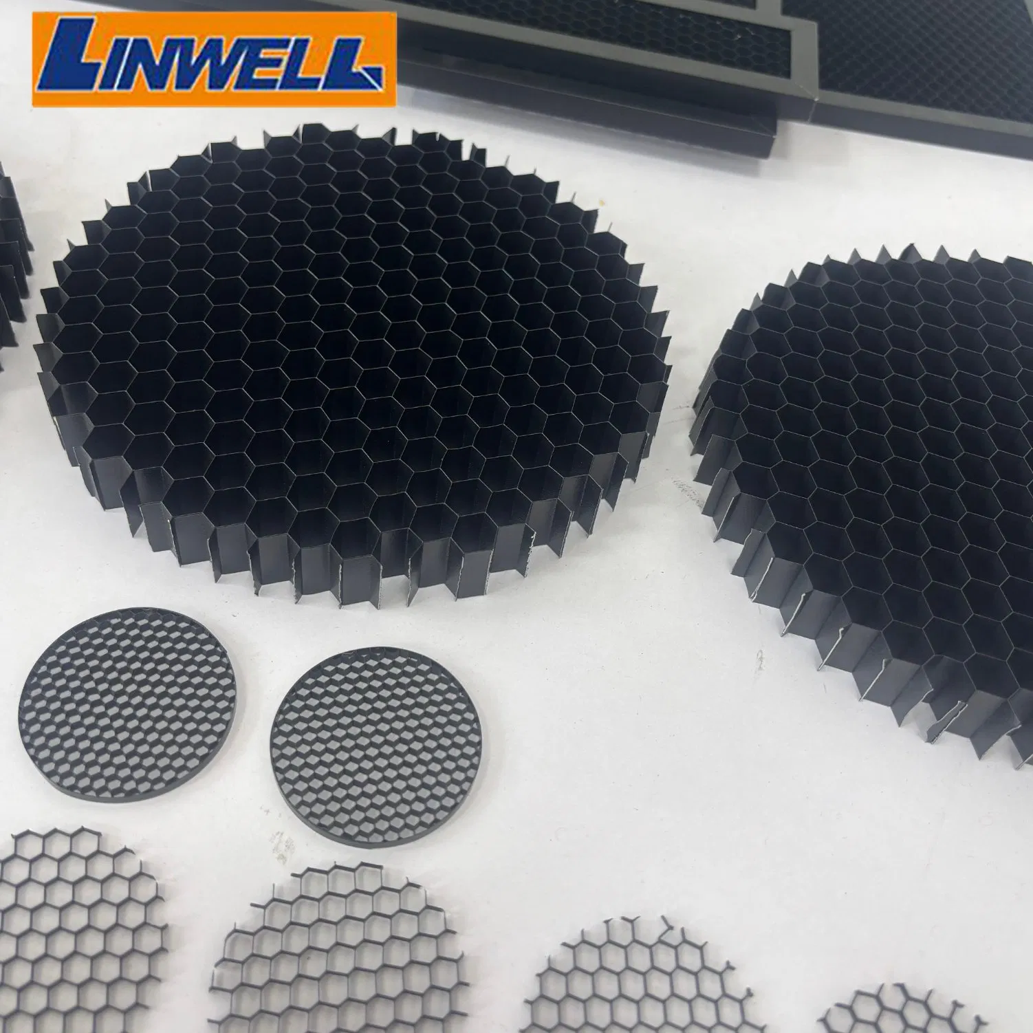 Decorative Aluminum Honeycomb Panel with Perforated Louver Core Lamp