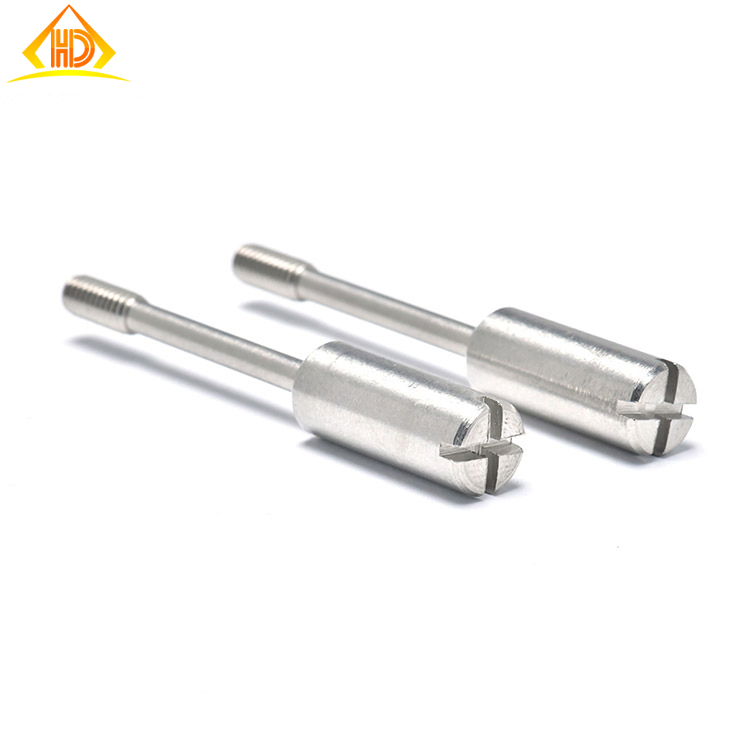 Винт панельный M6 с длинной цилиндрической головкой