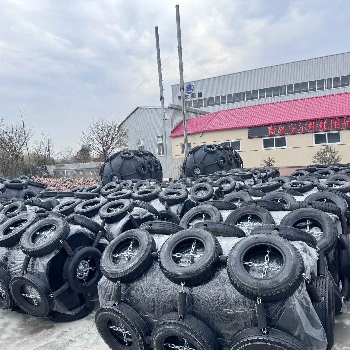 Прочные универсальные пенопластовые кранцы для коммерческого и рекреационного использования