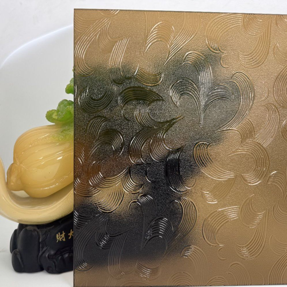 Decorative 8mm 10mm 12mm Fluted Low Iron Clear Pattern Glass