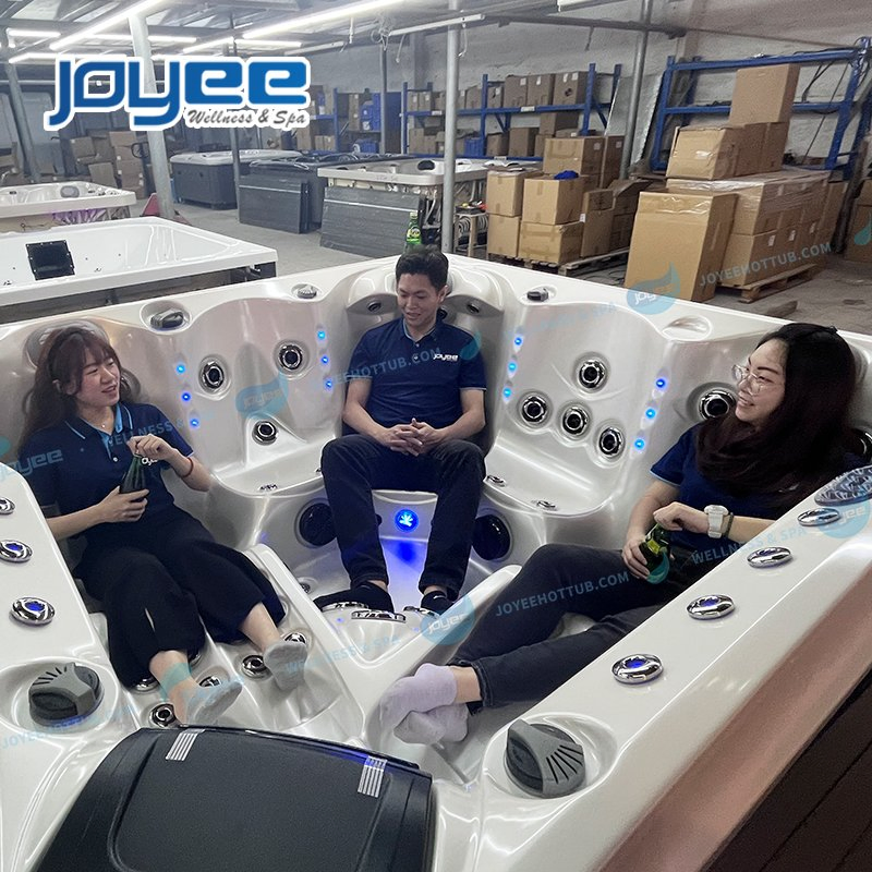 Гидромассажная ванна Joyee для 5 человек с 64 форсунками