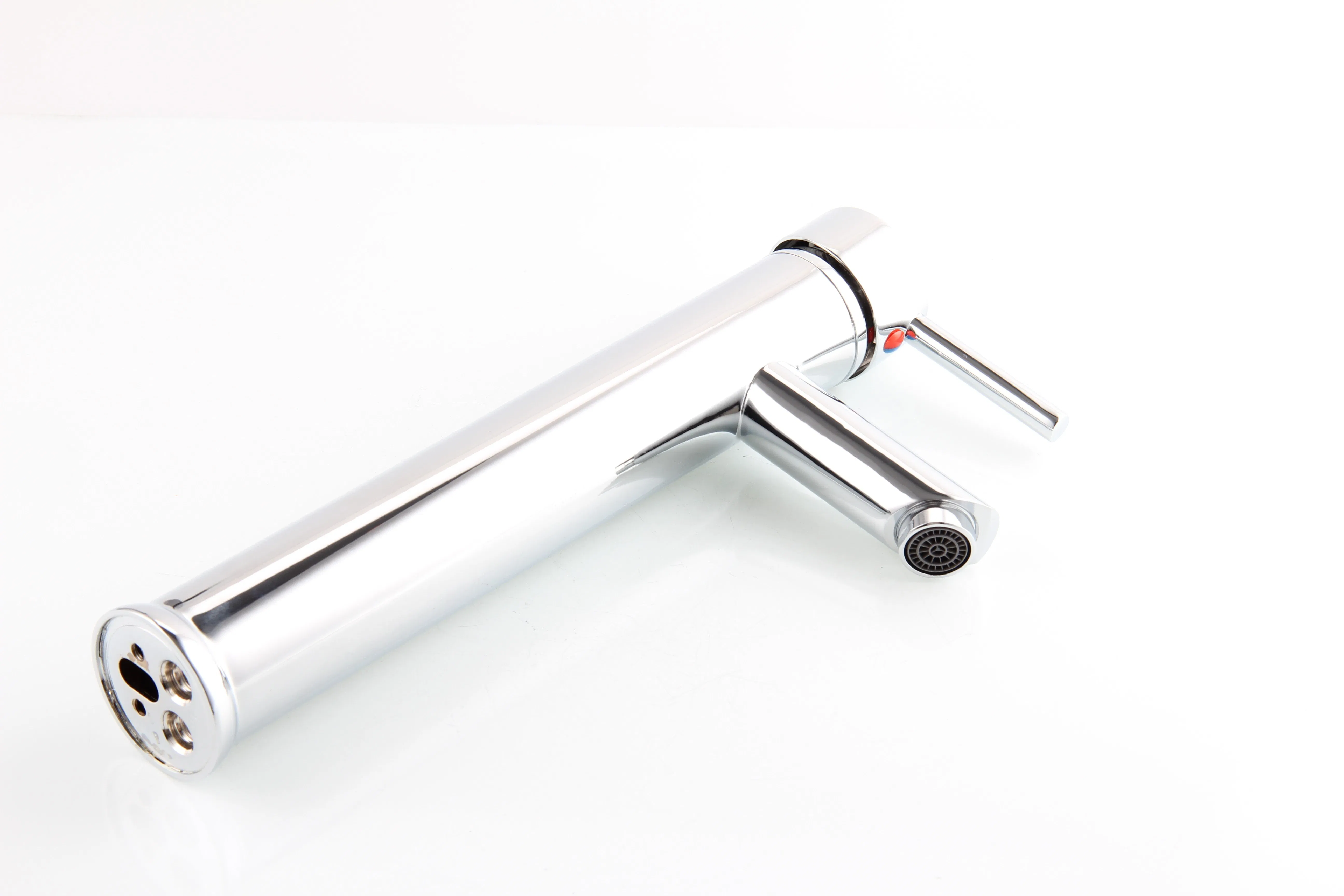 Однорычажный смеситель для раковины с керамическим картриджем