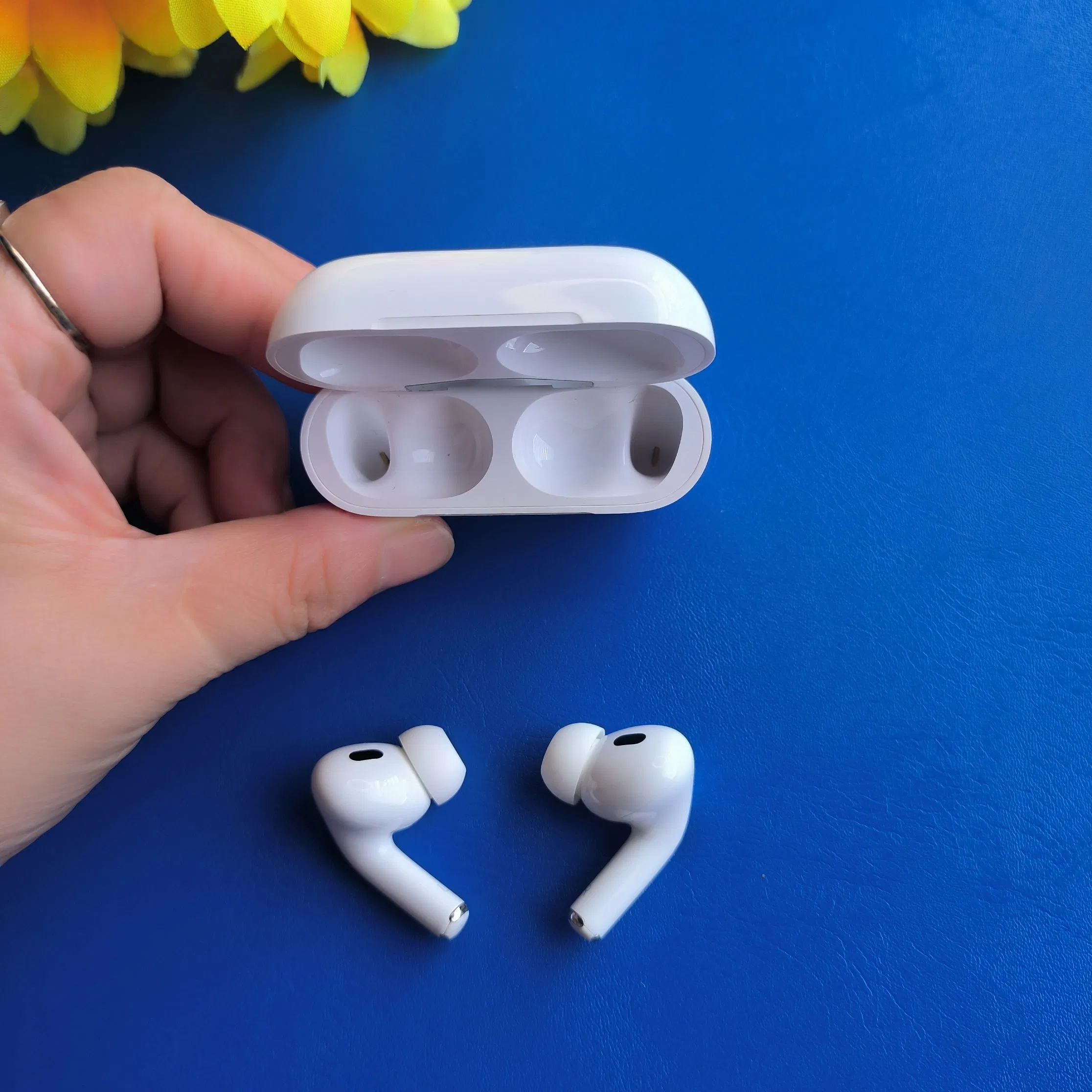 Наушники AI 4th Pods с шумоподавлением и адаптивным звуком