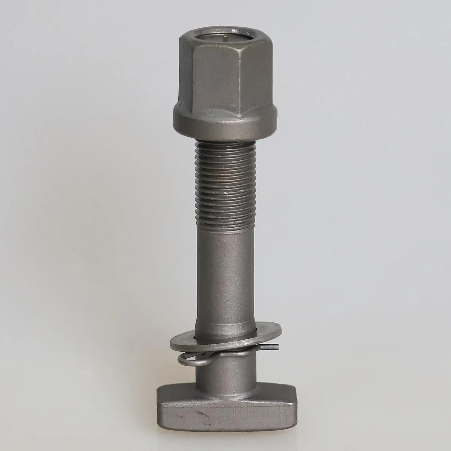 Шпильки колесные M20×2.0×126.5 для ступиц тяжелых грузовиков Trilex