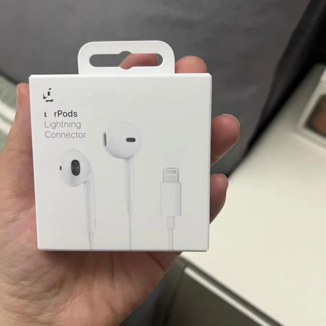 Проводные наушники для Apple Lightning и Type-C
