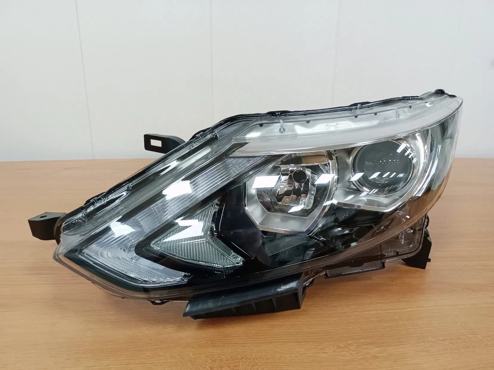 Фара головного света для Nissan Qashqai 2016