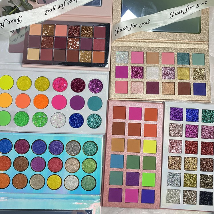 18 Colors Glitter Eye Shadow Compact Eye Catching Makeup Customized Exquisite High Quqlity Eyeshadow Palette