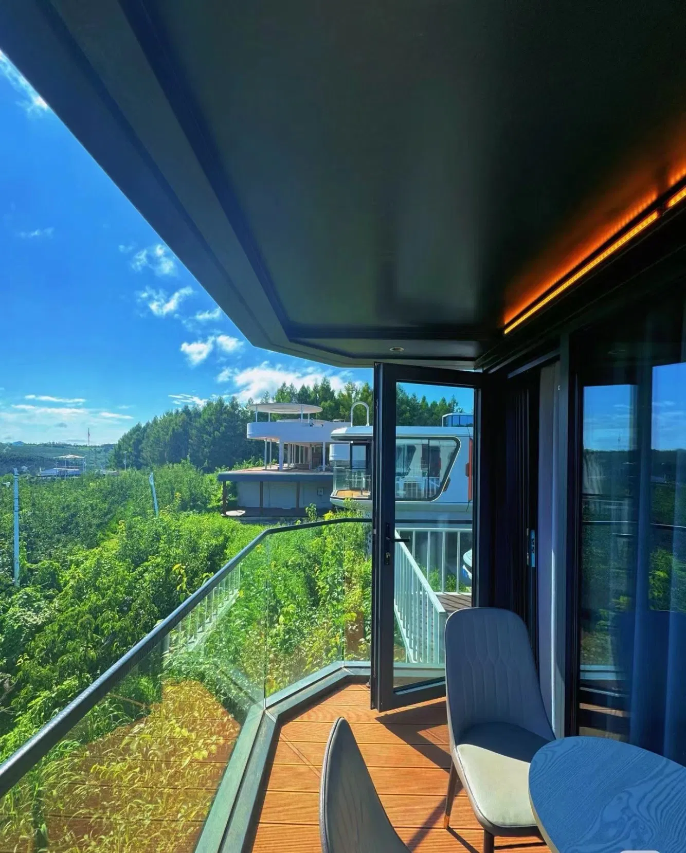 Mobile Cabin Pod Ready Made Steel Design Modular Portable Living Capsule House