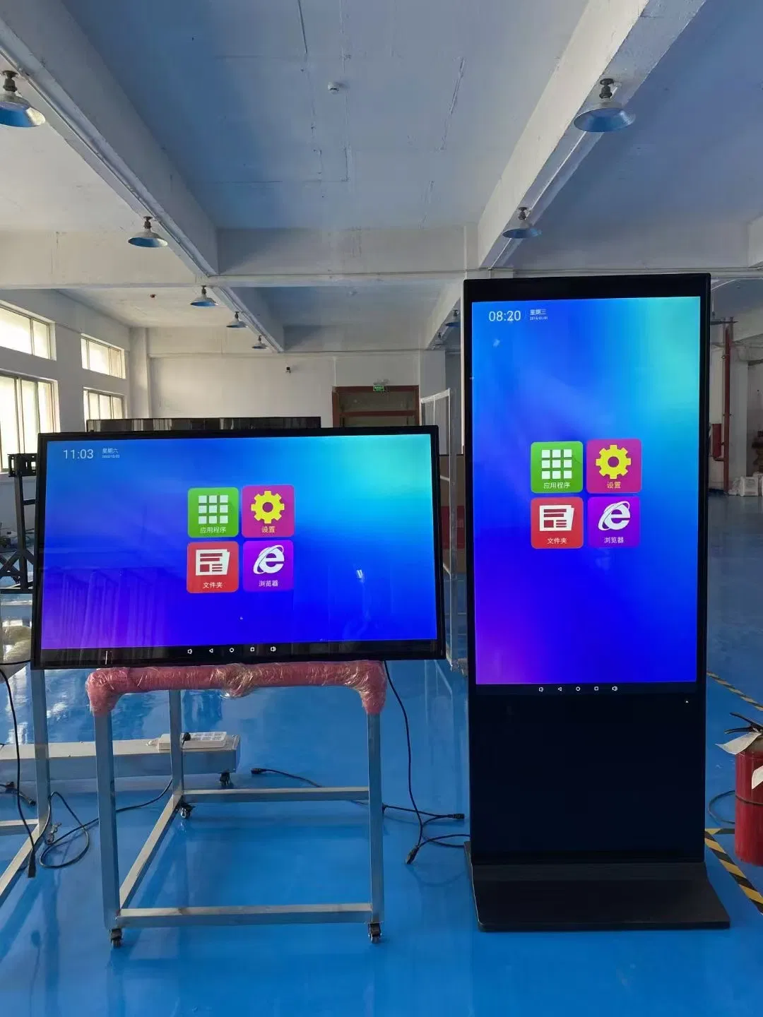 Напольная цифровая вывеска 43 дюйма