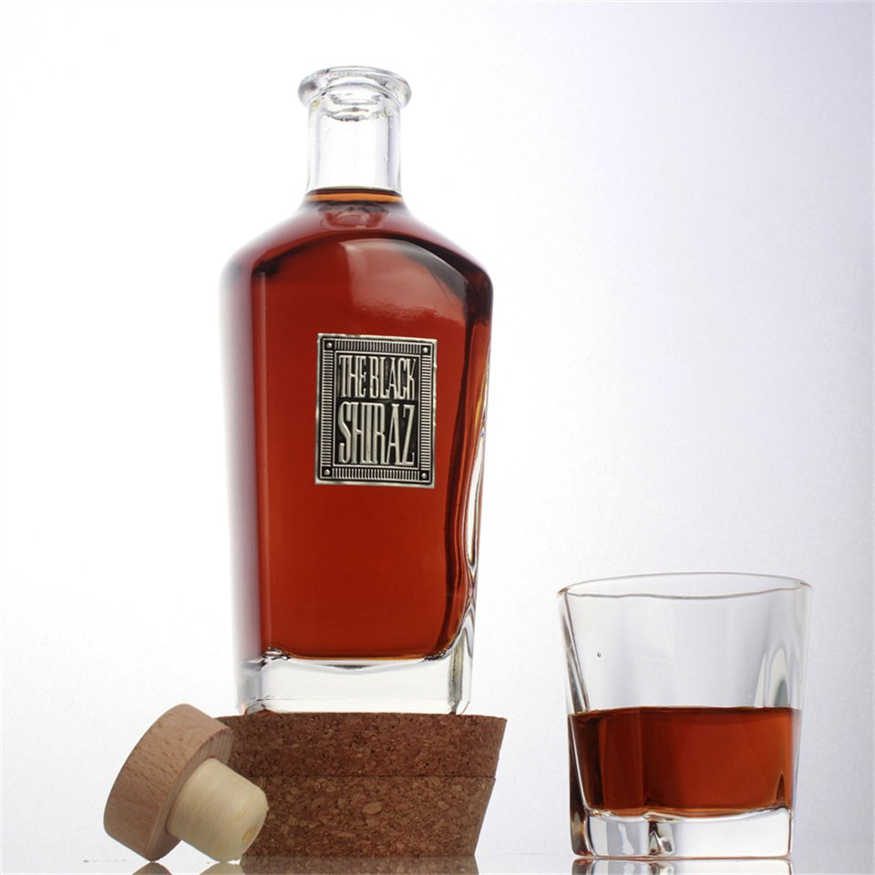 Rum Tequila Brandy Round Glass Gin-Bottles with Cork Bottle 750ml Bottle Luxury Alcohol Crystal Decanter