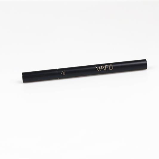 Silky Smooth All-Day Wear Eyeliner for Effortless Glam
