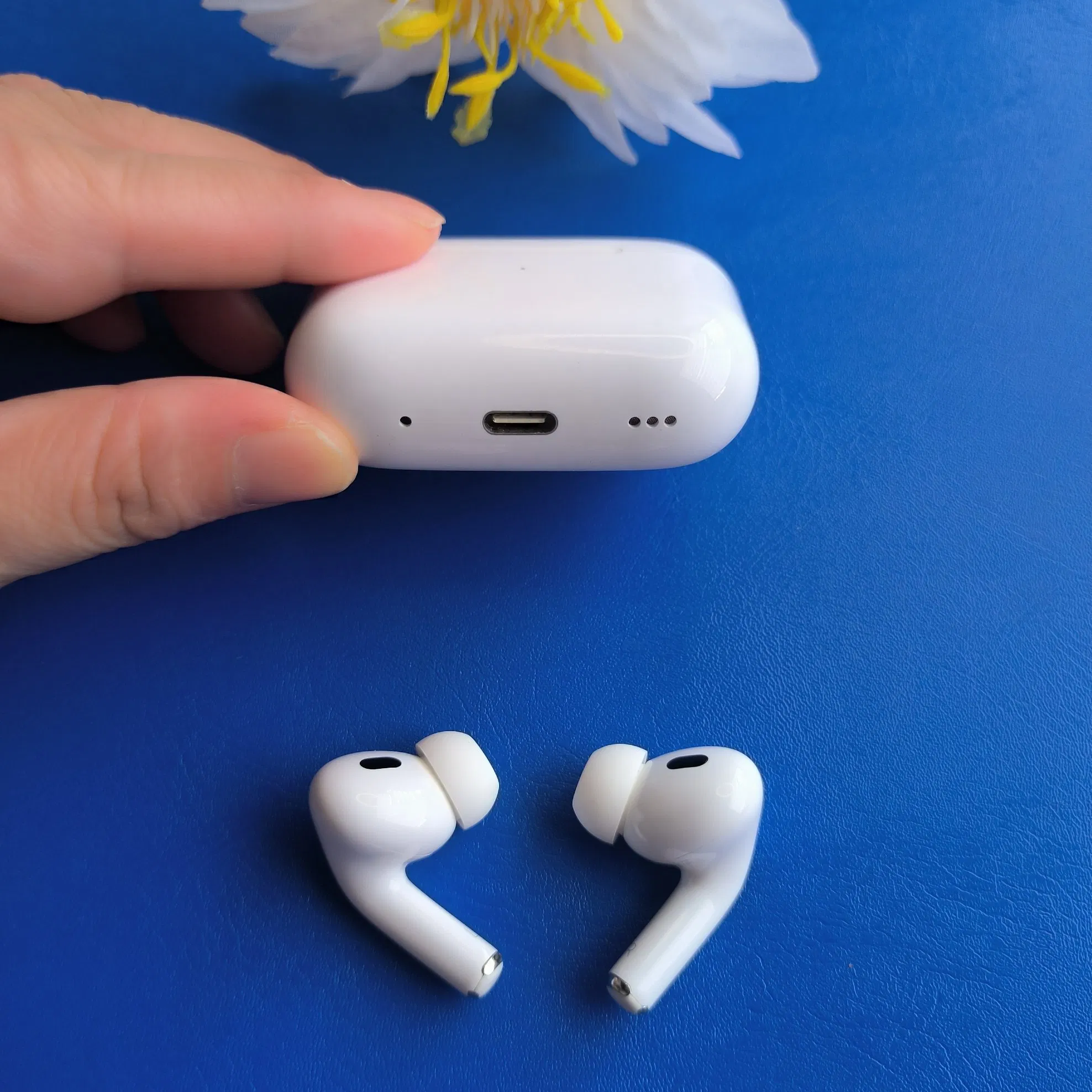 Наушники AI 4th Pods с шумоподавлением и адаптивным звуком