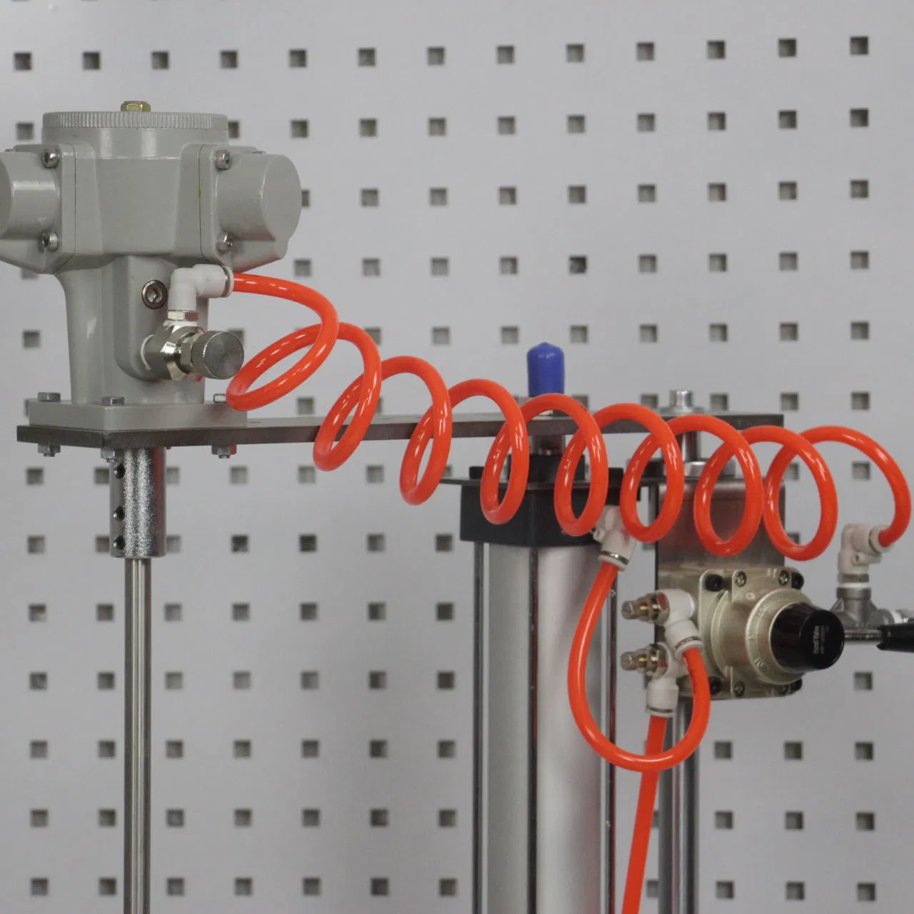 Пневматический подъемный миксер на 25 галлонов