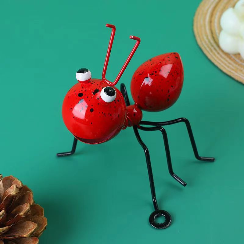 Декор настенный металлический Милый муравей арт-деко