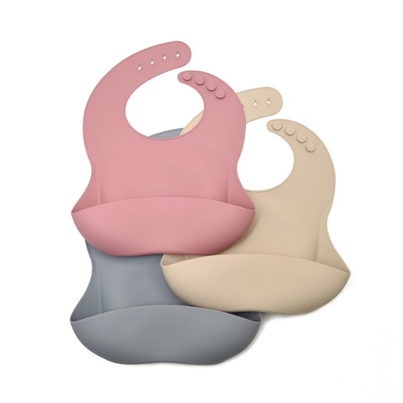 Cute Animal Print Pocket Bibs for Mess-Free Feeding