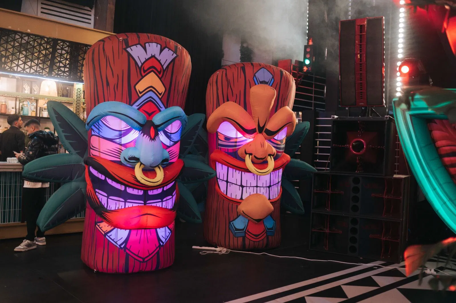 Boyi Inflatable Tiki Totem Poles Stump Decor for Beach Party/Tropical Event