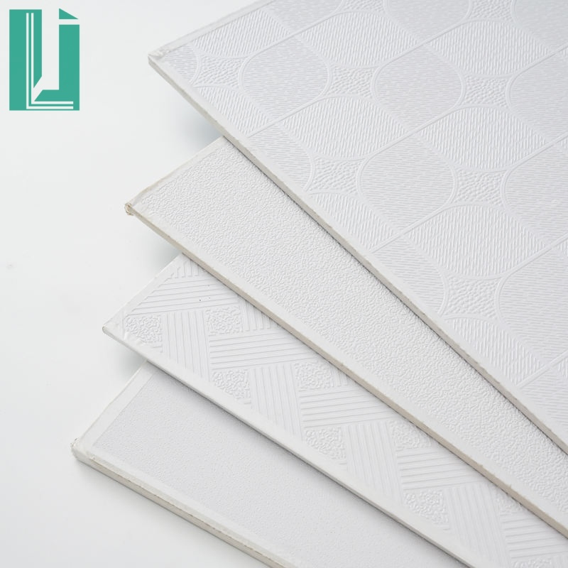 Пластиковые панели для потолка ПВХ белые