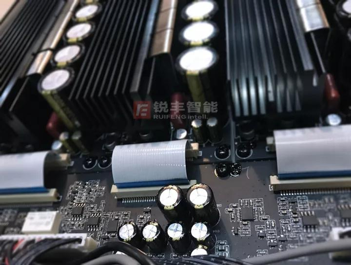 High Power 4 Channel Digital DSP Power Audio Amplifier Da20.4-D for KTV