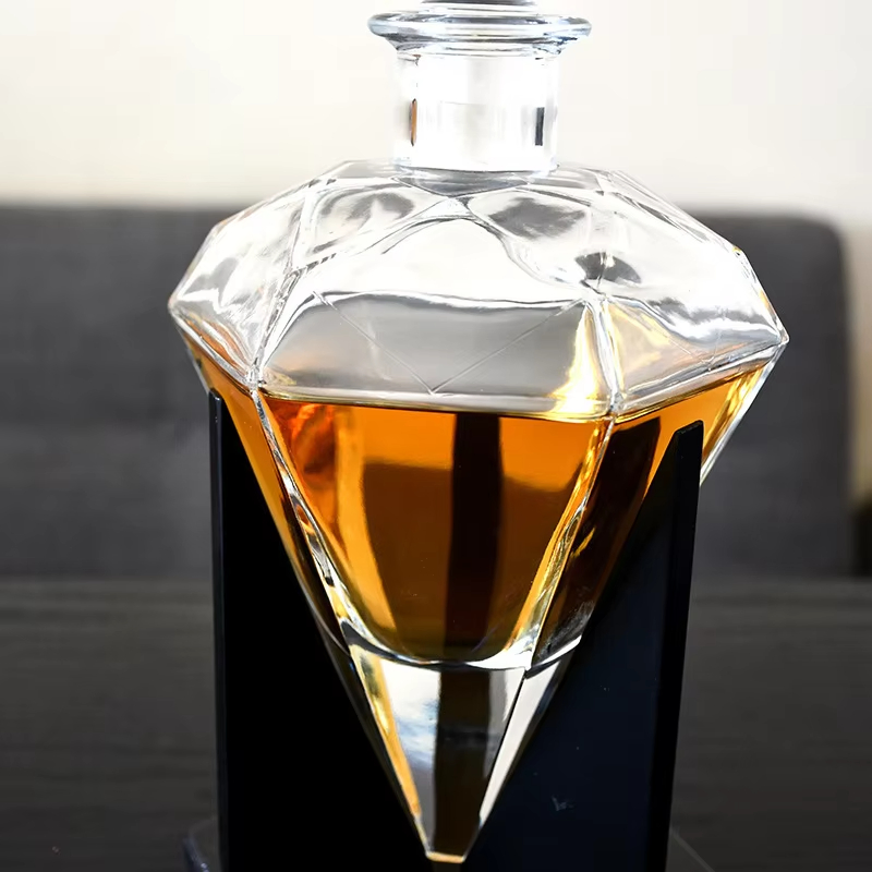 European Crystal Glass Whiskey Bottle Wholesale Unique Wine Bottle with Base Decanter Wine Conical Bottle