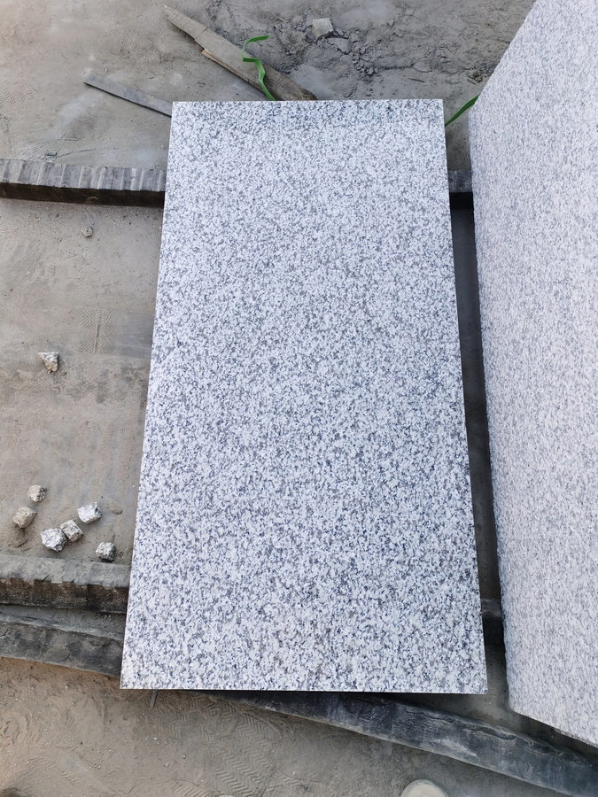 Jilin White Granite G2201 Countertop for Kitchen and Bathroom