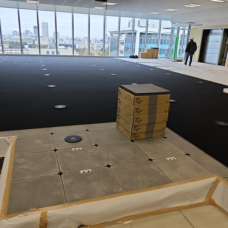 Durable Metal Pedestals for Easy Porcelain Tile Leveling