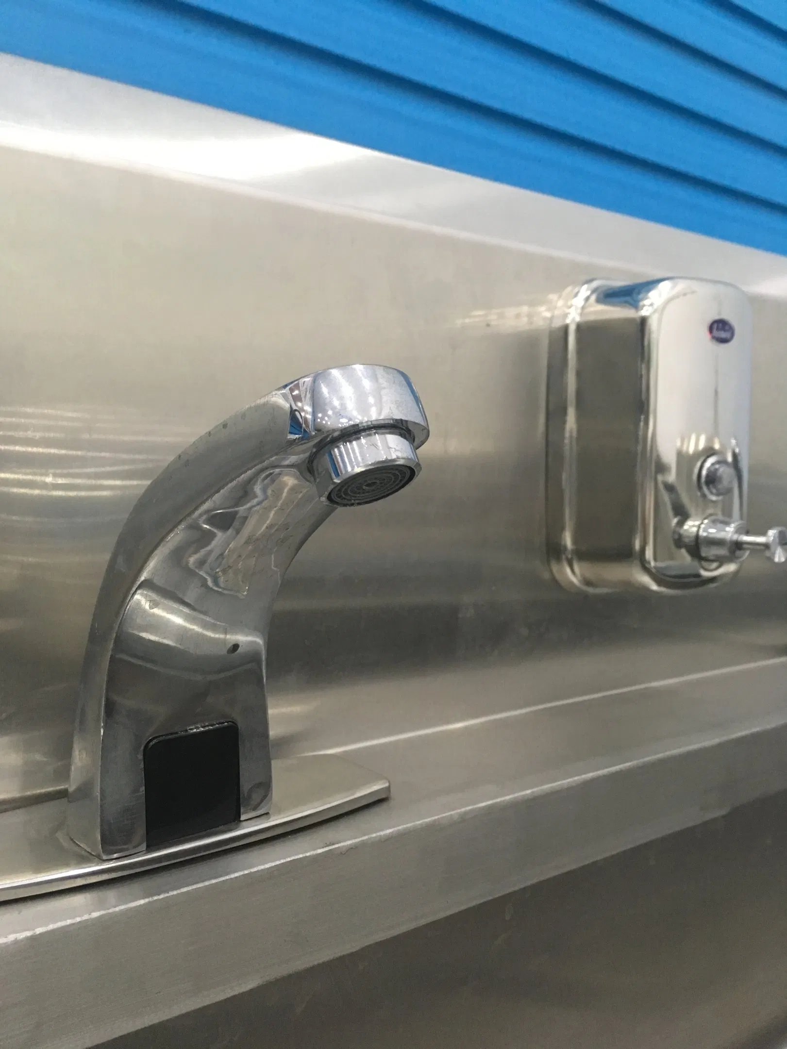 Smart Automatic Hygienic Slaughterhouse Stainless Steel Sink Sensor Faucet