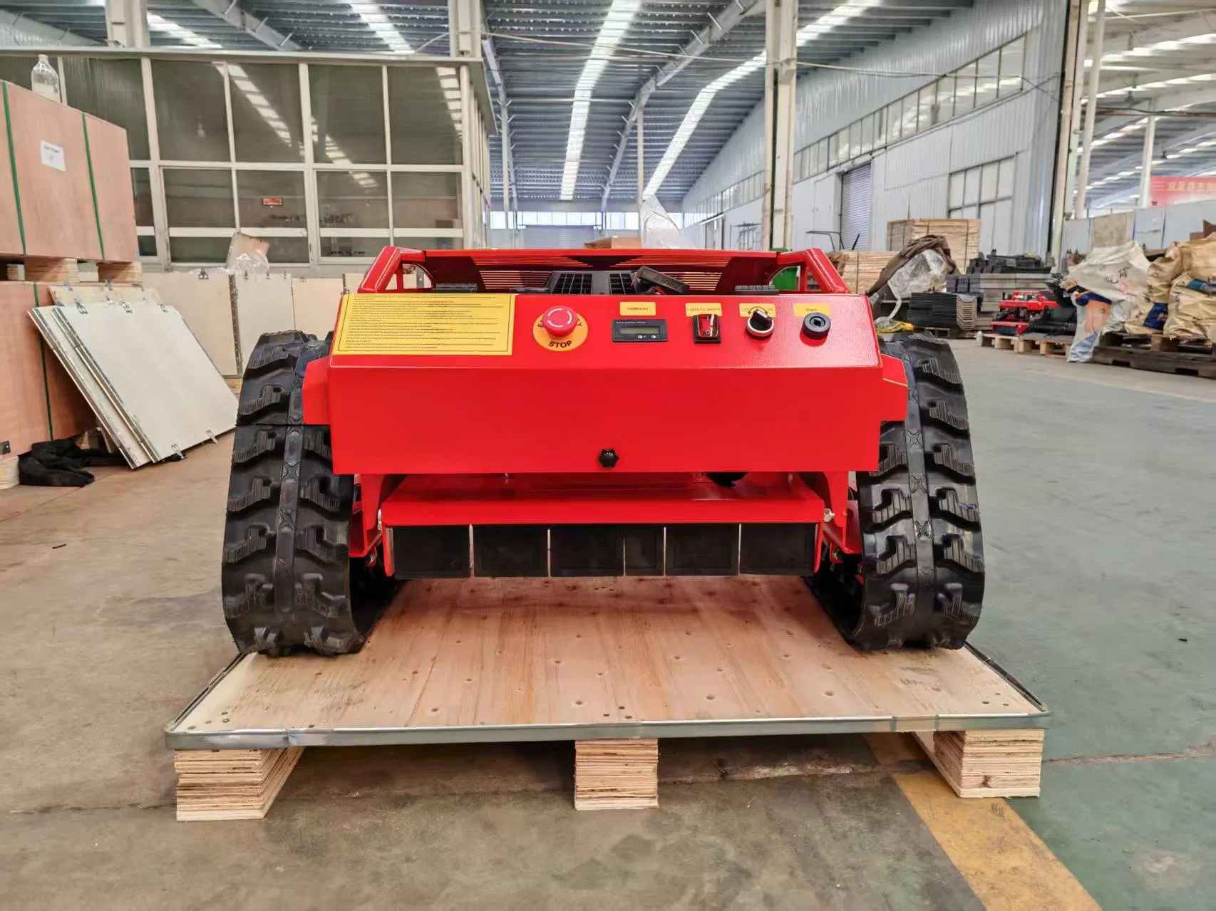 Самоходная газонокосилка High Way с дистанционным управлением