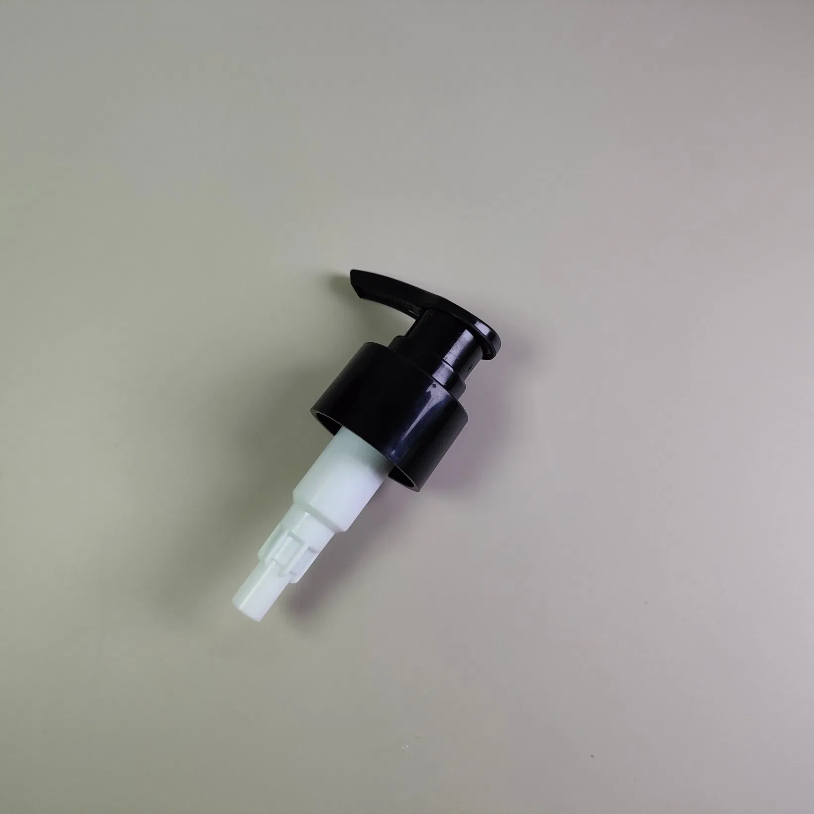 Pet/PE Bulk Hotel Amenities Bottle Anti-Theft Shampoo Bottles & Body Wash Pump