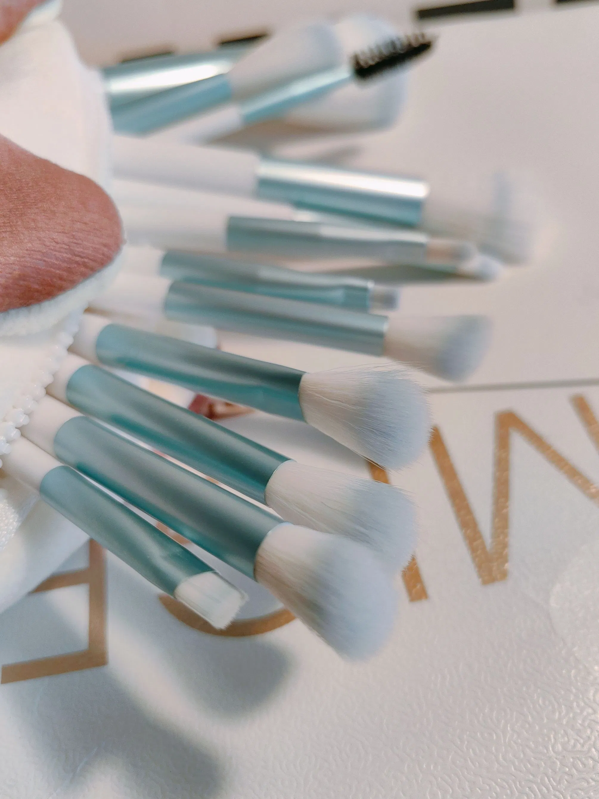 2025 Luxury Makeup Brush Blusher Brush Eco-Friendly Makeup Brush