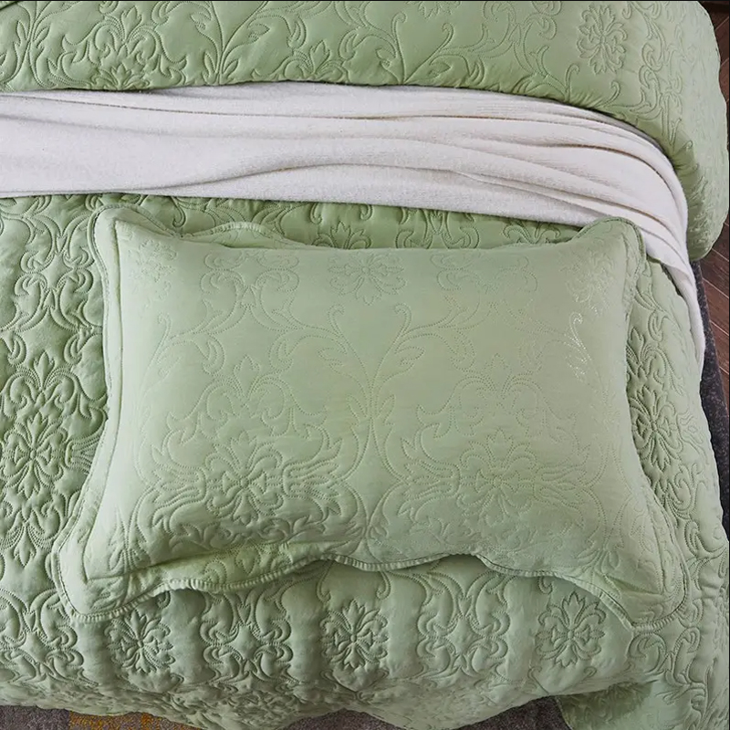 High Quality Colchas 3PC Microfiber Patchwork King Size Elegant Embossed Quilt Bedding Bedspread