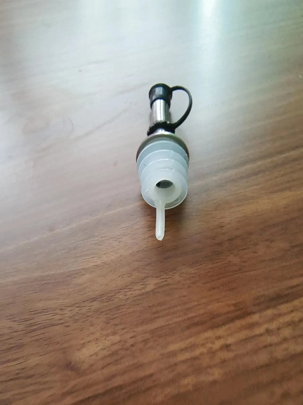 Stainless Steel Creative Wine Pouring Tool Seasoning Nozzle Bottle Stopper