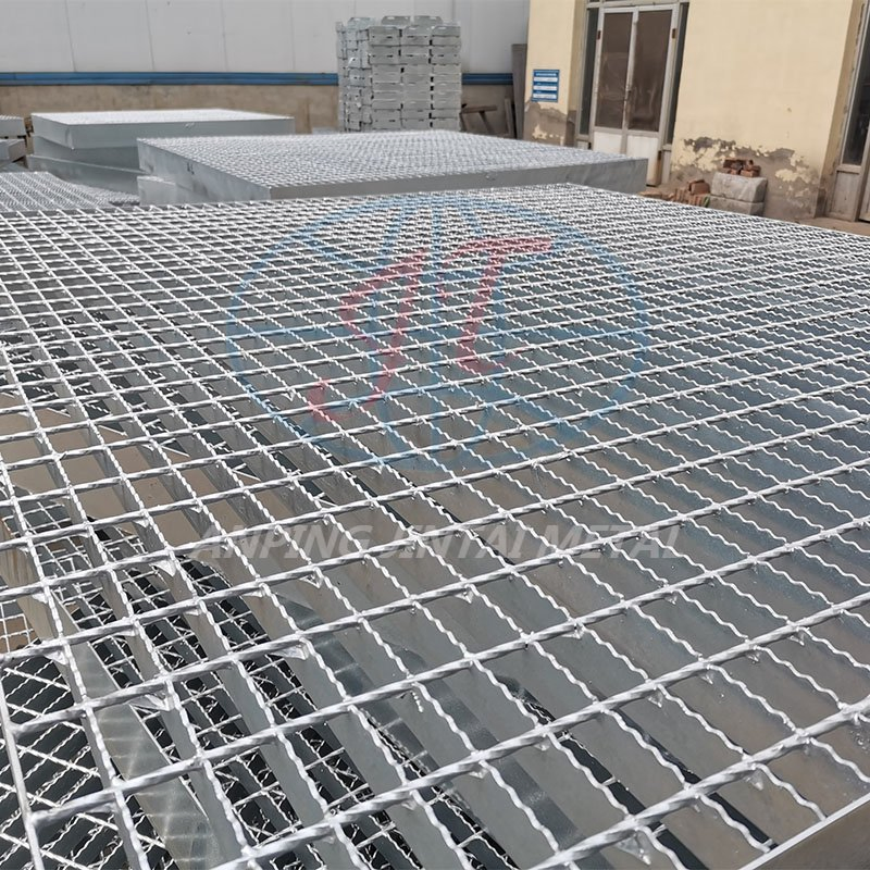 Rust-Proof Galvanized Steel Grating Platform Serrated Steel Grating
