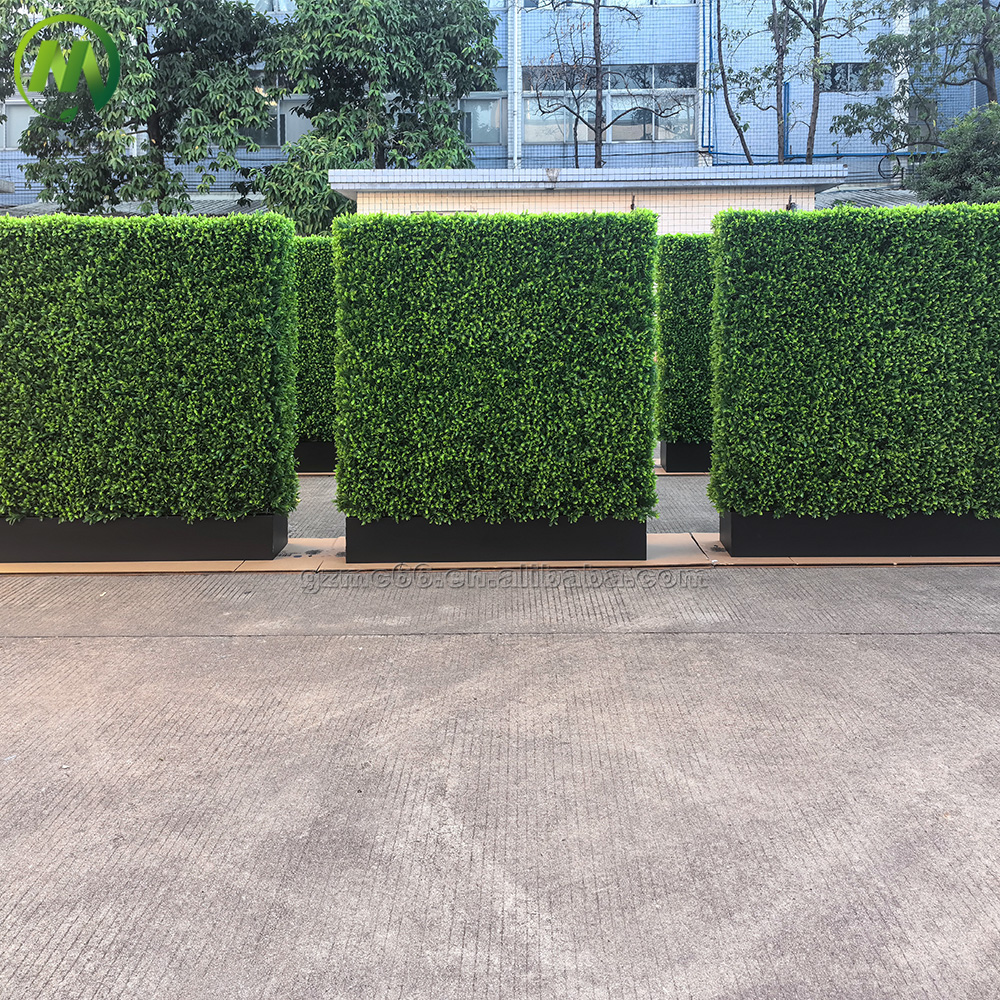 Панели для вертикального озеленения пластиковые зеленые Хедж-экран