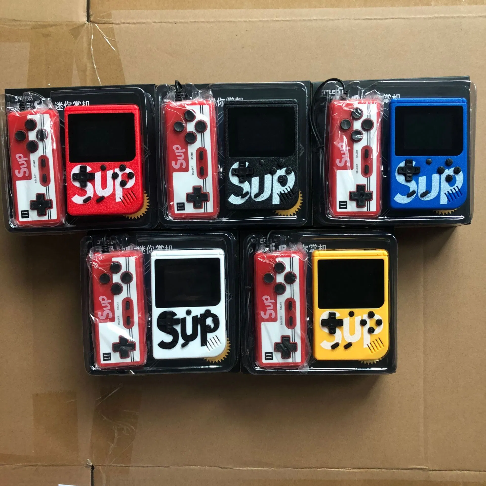 Factory Direct Christmas Kid′ S Gifts Handheld 2.8-Inch Game Console for Sup 400 in 1 Two-Players Children′ S Game Machine