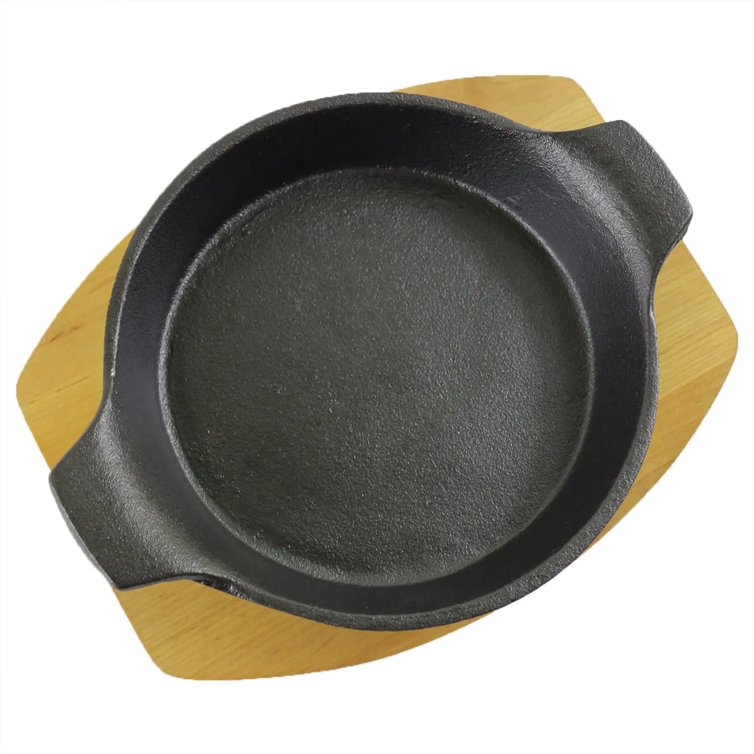 Чугунная сковорода с деревянной подставкой