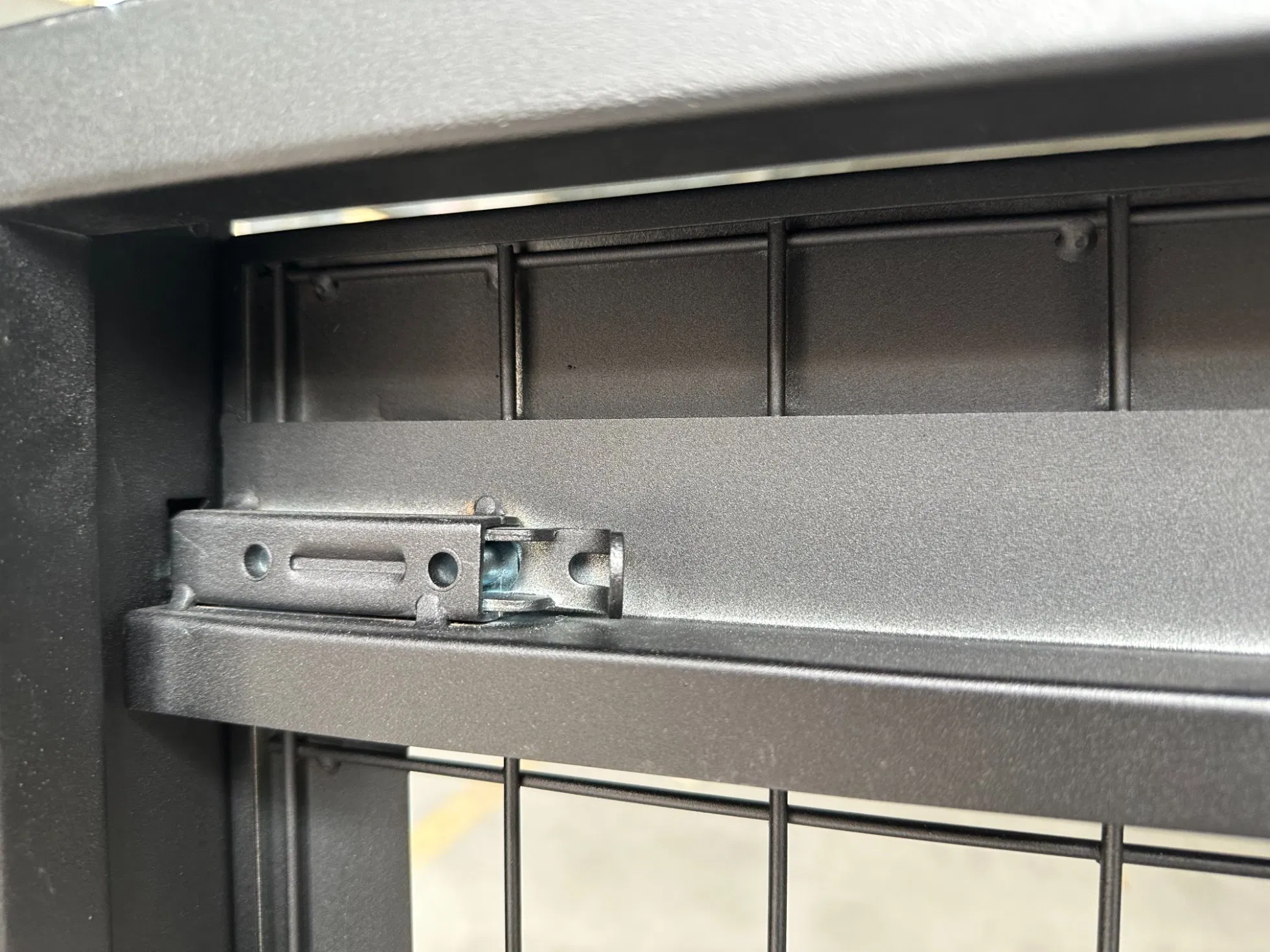 Mobile Storage Security Steel Window Set Bug Screen with Aluminum Window