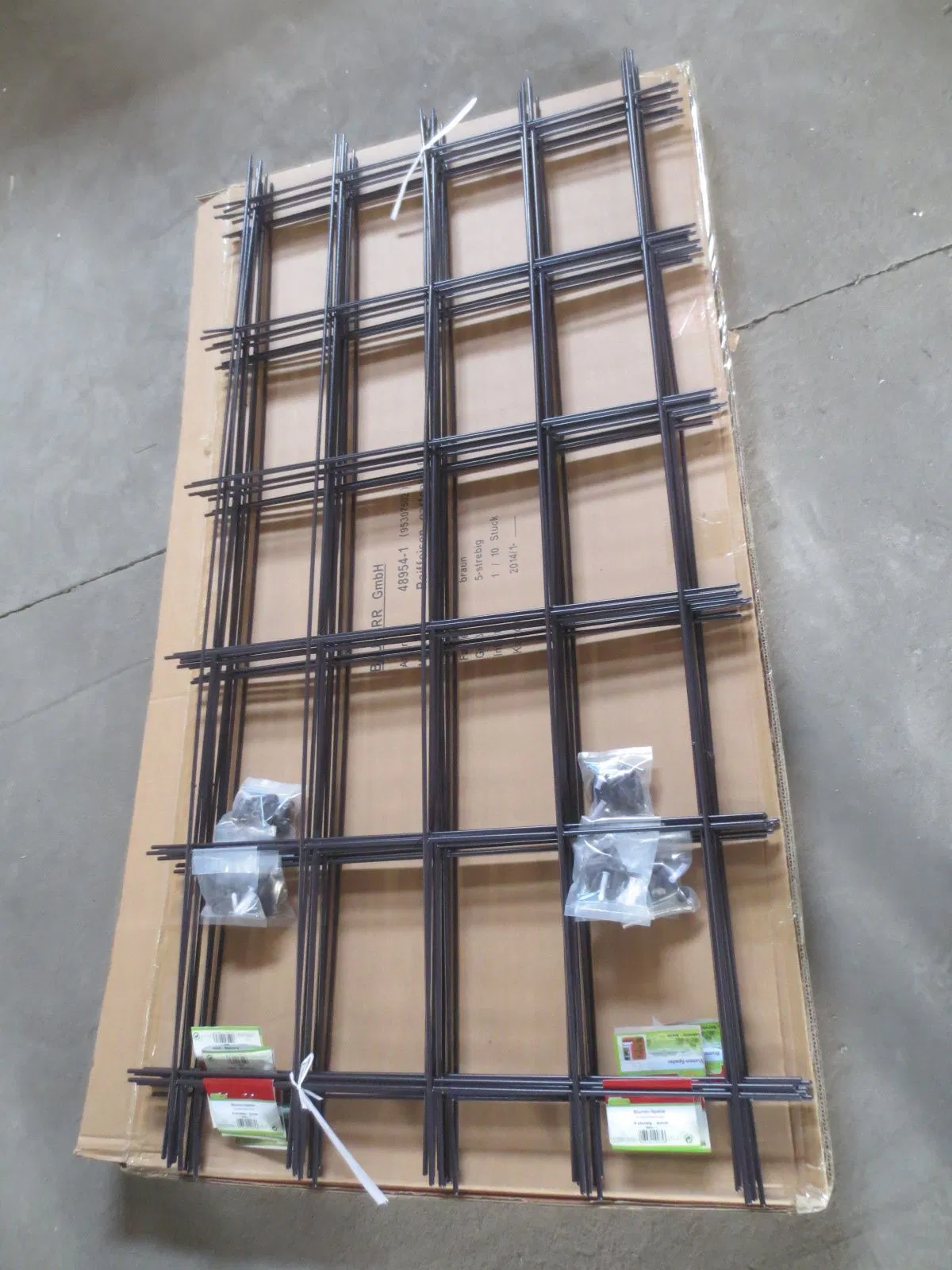 PVC Dipped Garden Trellis in Brown Color