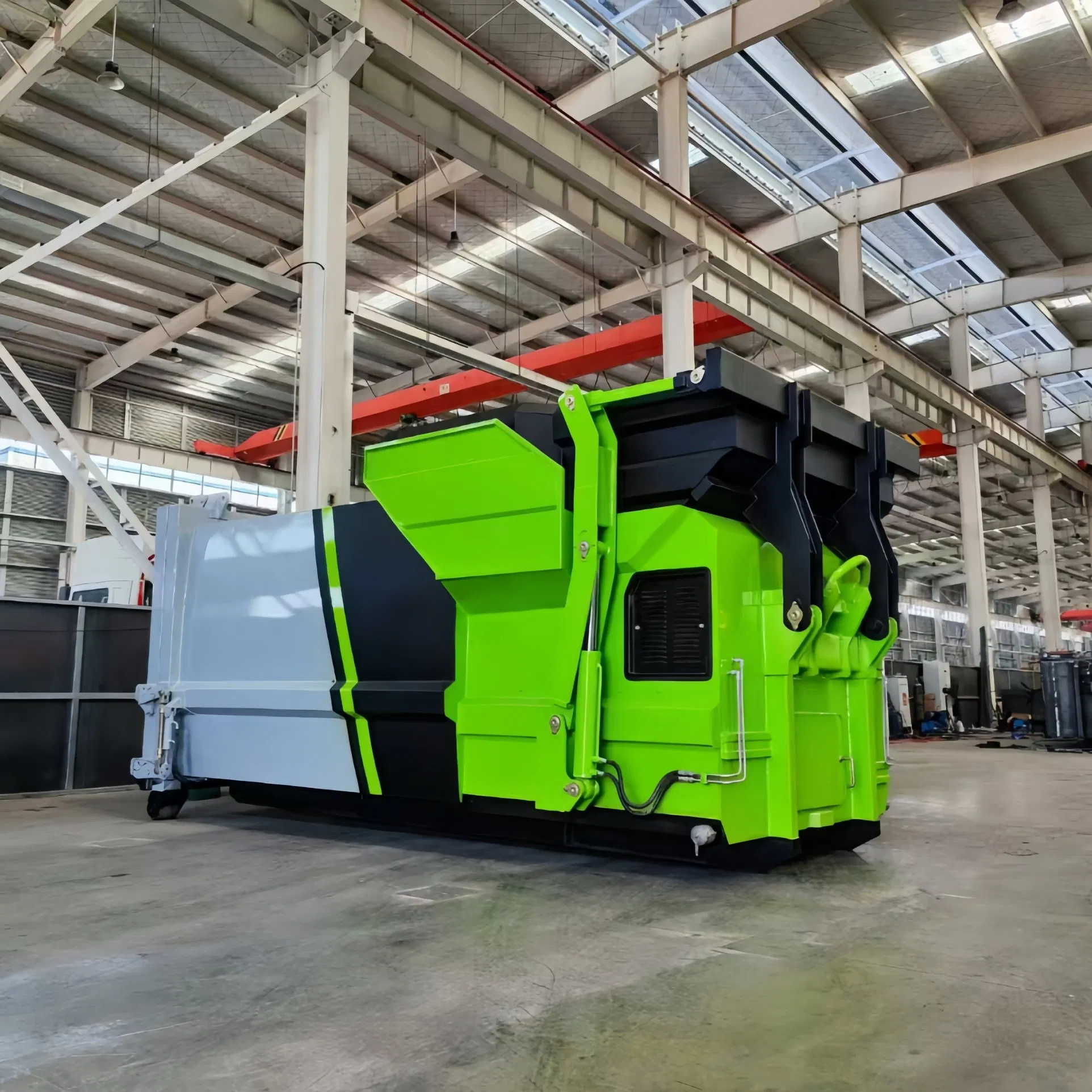 Мобильный пресс-компактор для отходов