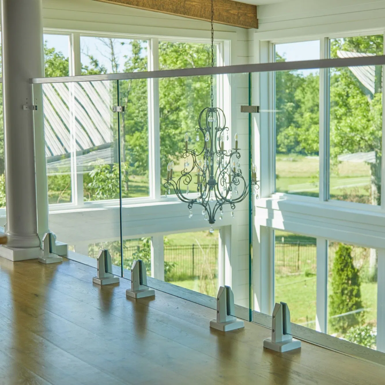 Modern Professional Supplier Square Pipe Glass Designs Balcony Glass Railing